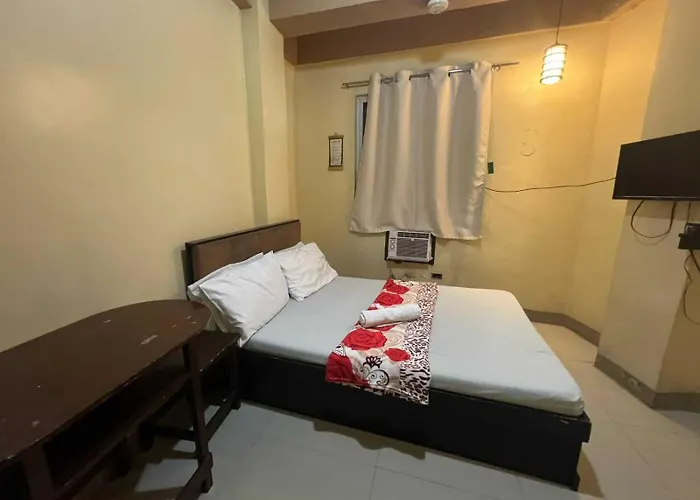 Oyo 1151 Aam Transient And 2* Manila