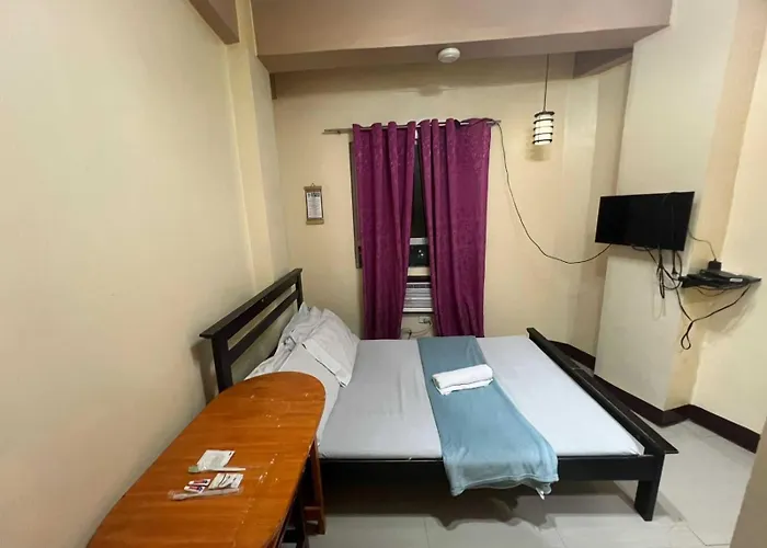 Oyo 1151 Aam Transient And Hotel 2*