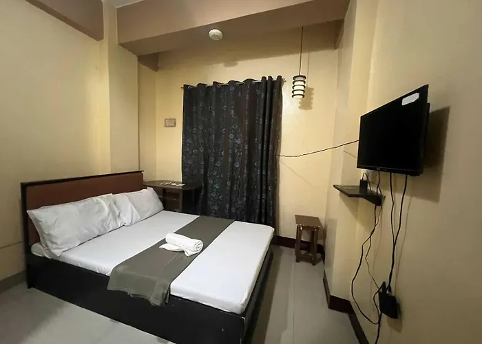 Hotel Oyo 1151 Aam Transient And 2*